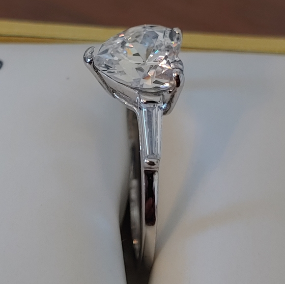 Sterling Silver CZ Heart Ring - Picture 3 of 9